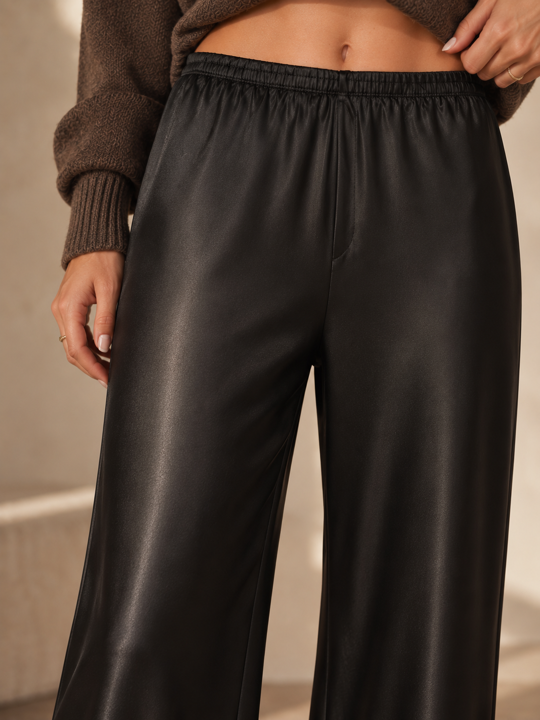 Arona Satin-Hose mit weitem Bein