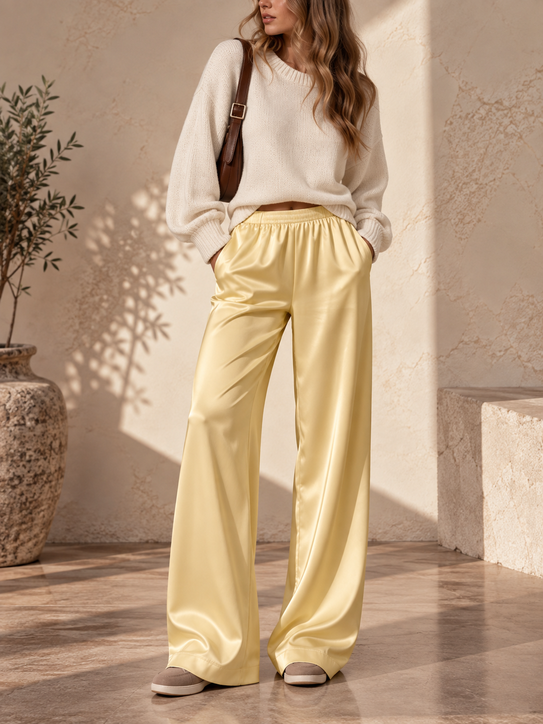 Arona Satin-Hose mit weitem Bein